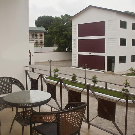 Consir Executive Lodge Accra Kültér fotó