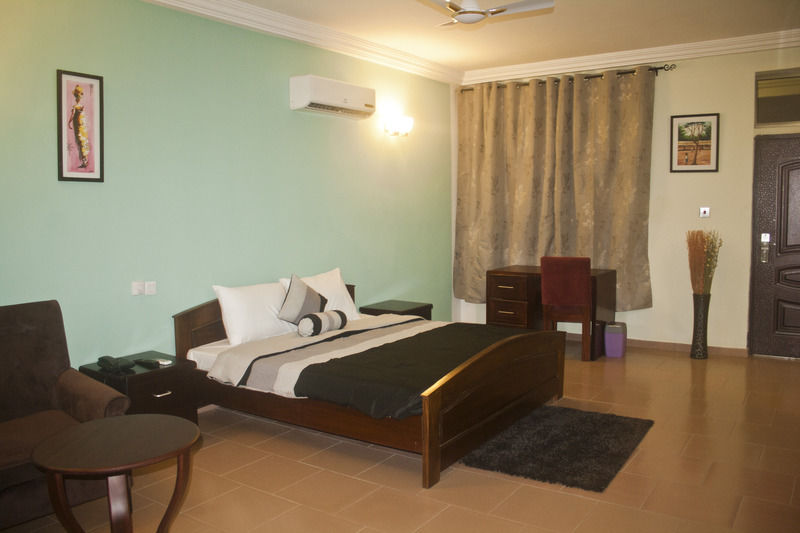 Consir Executive Lodge Accra Kültér fotó