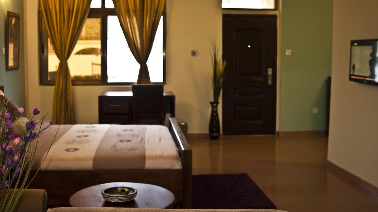 Consir Executive Lodge Accra Kültér fotó