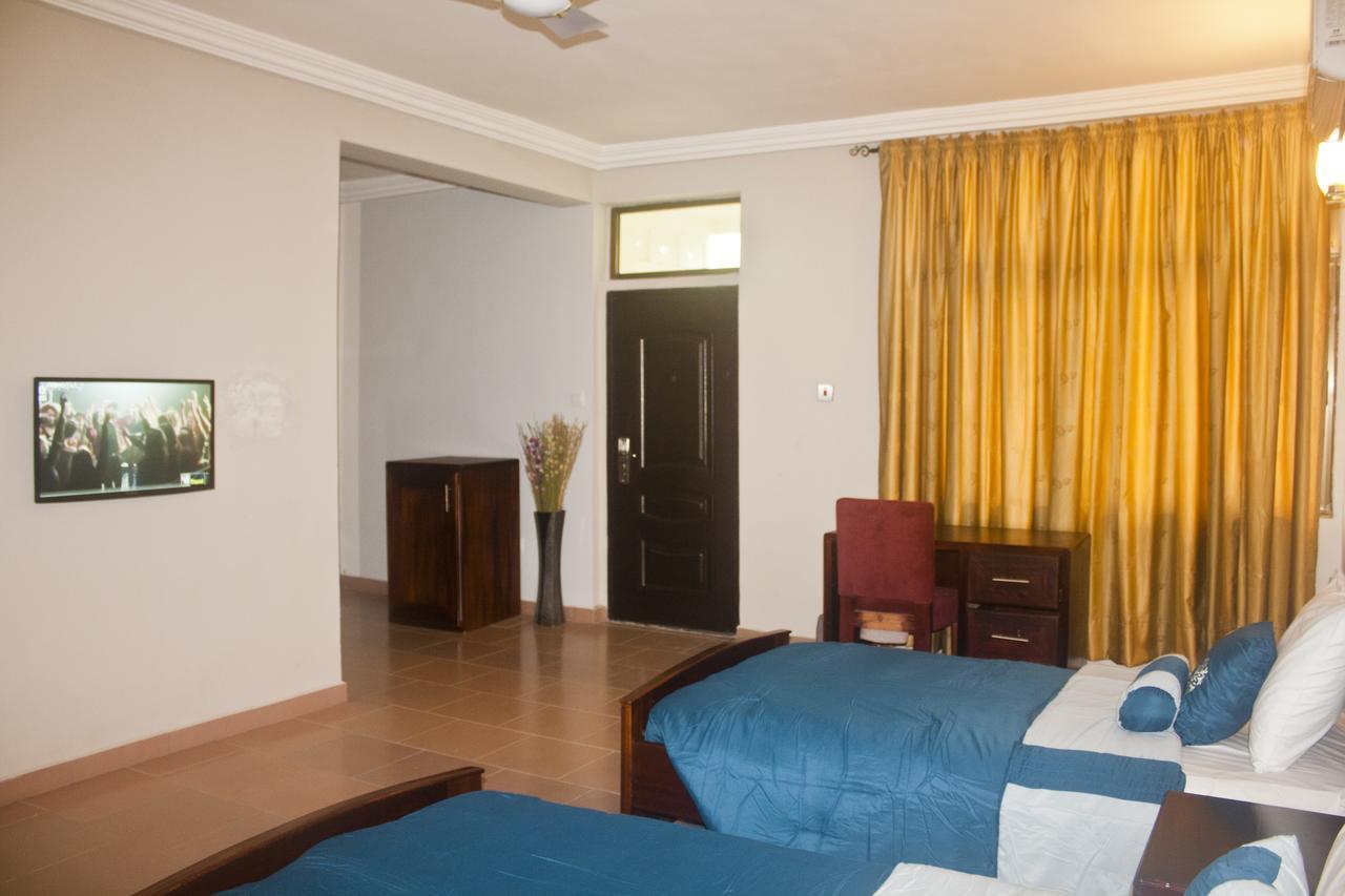 Consir Executive Lodge Accra Kültér fotó