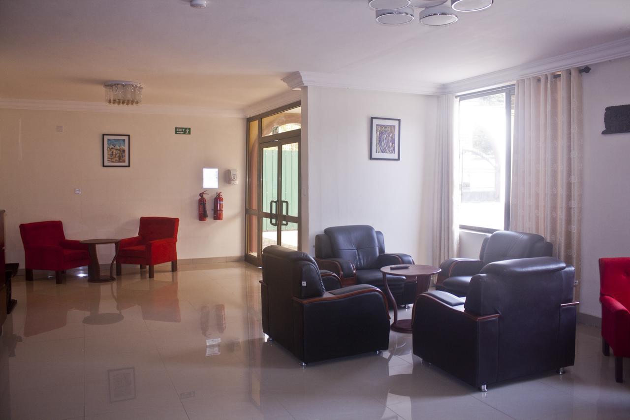 Consir Executive Lodge Accra Kültér fotó