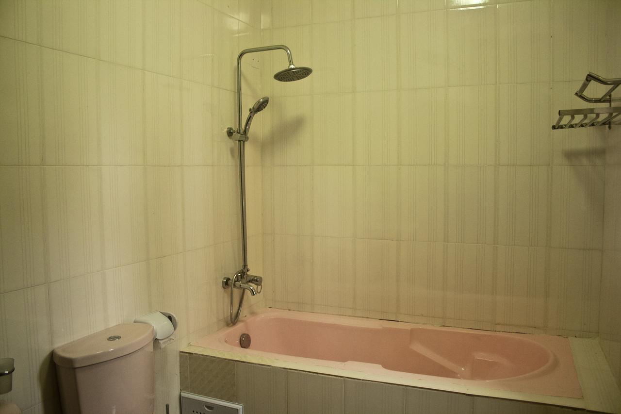 Consir Executive Lodge Accra Kültér fotó
