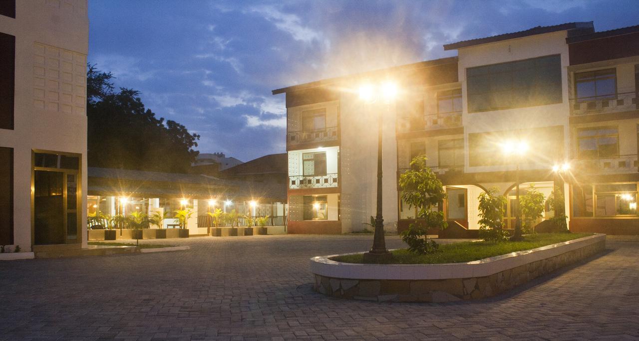 Consir Executive Lodge Accra Kültér fotó