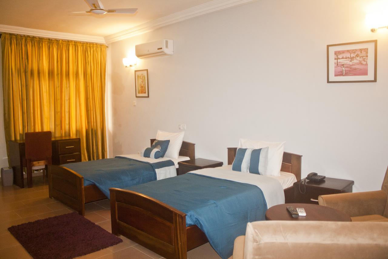 Consir Executive Lodge Accra Kültér fotó
