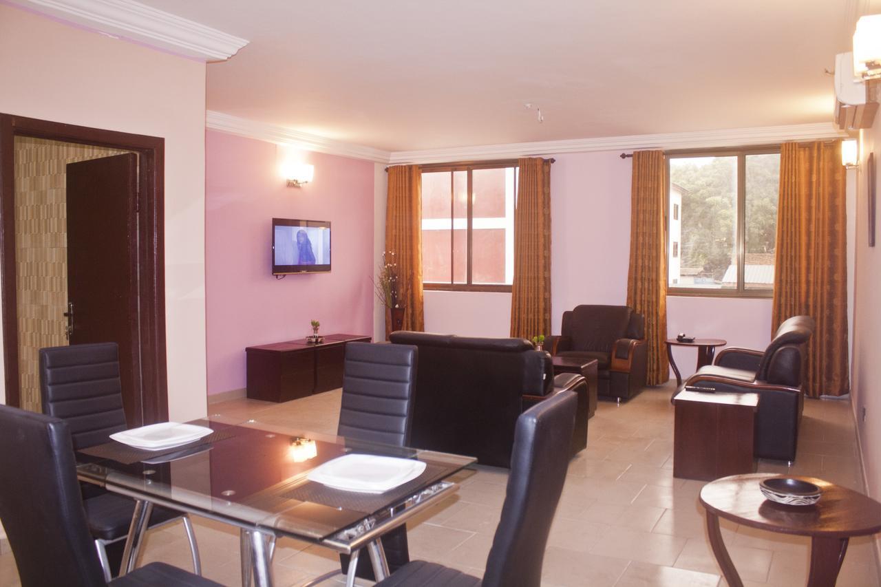 Consir Executive Lodge Accra Kültér fotó