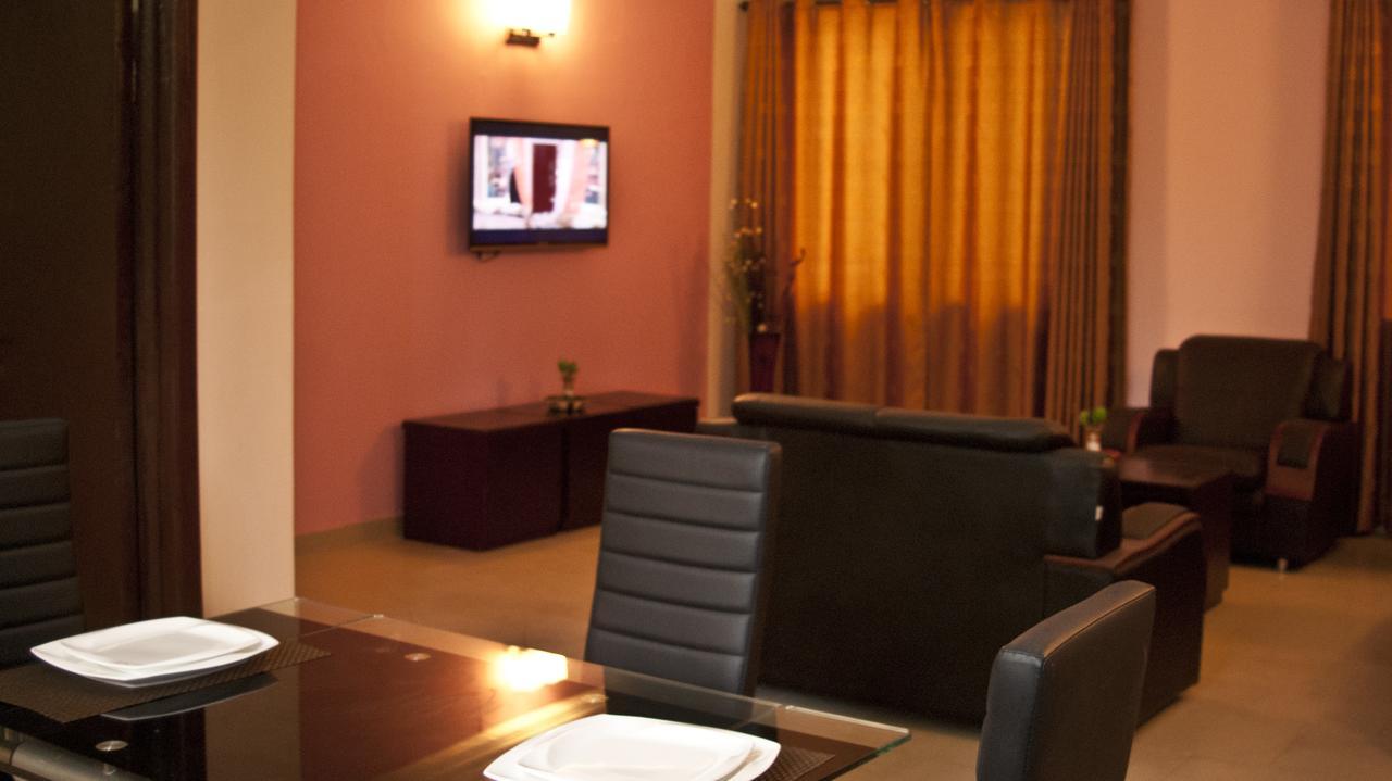 Consir Executive Lodge Accra Kültér fotó