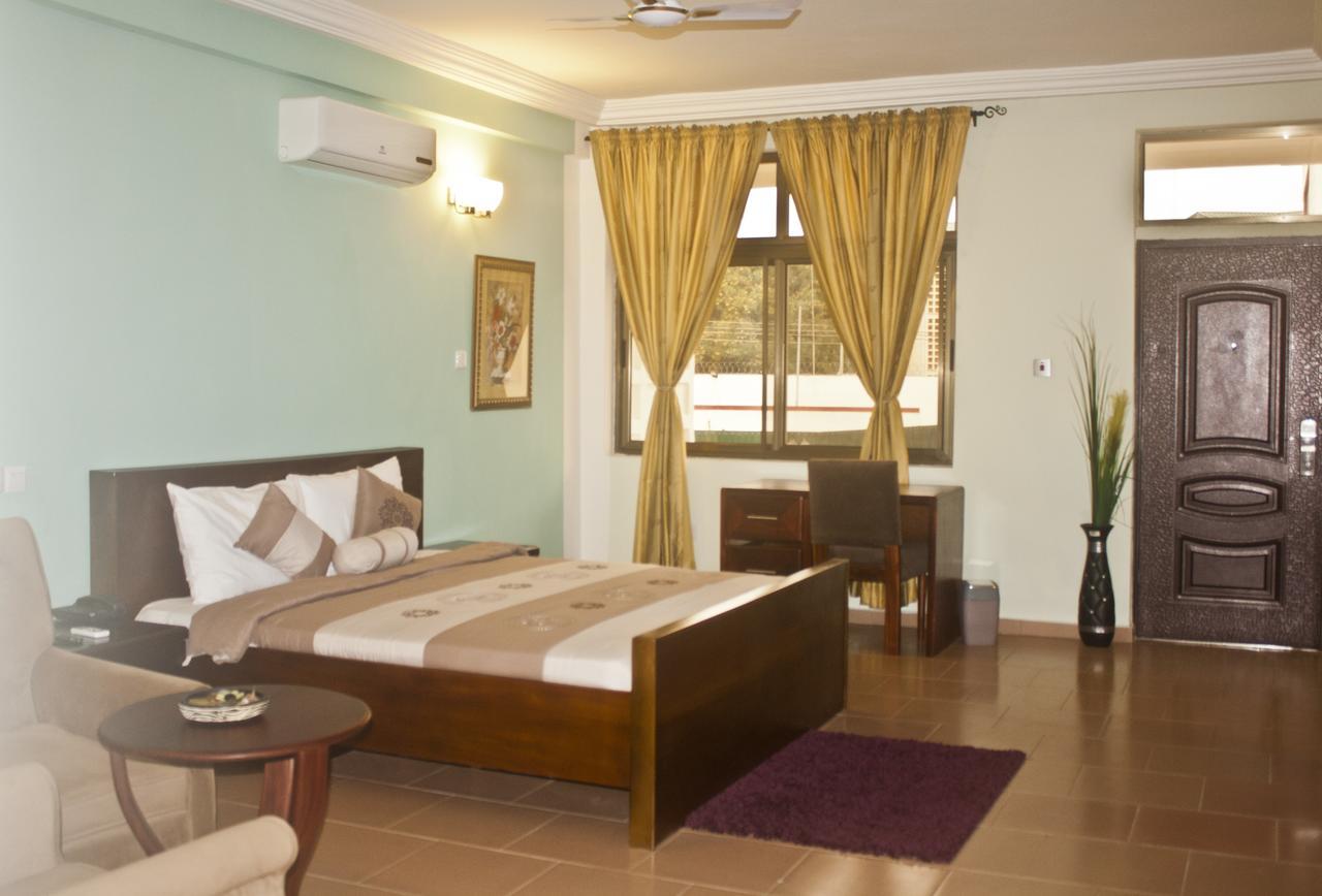 Consir Executive Lodge Accra Kültér fotó
